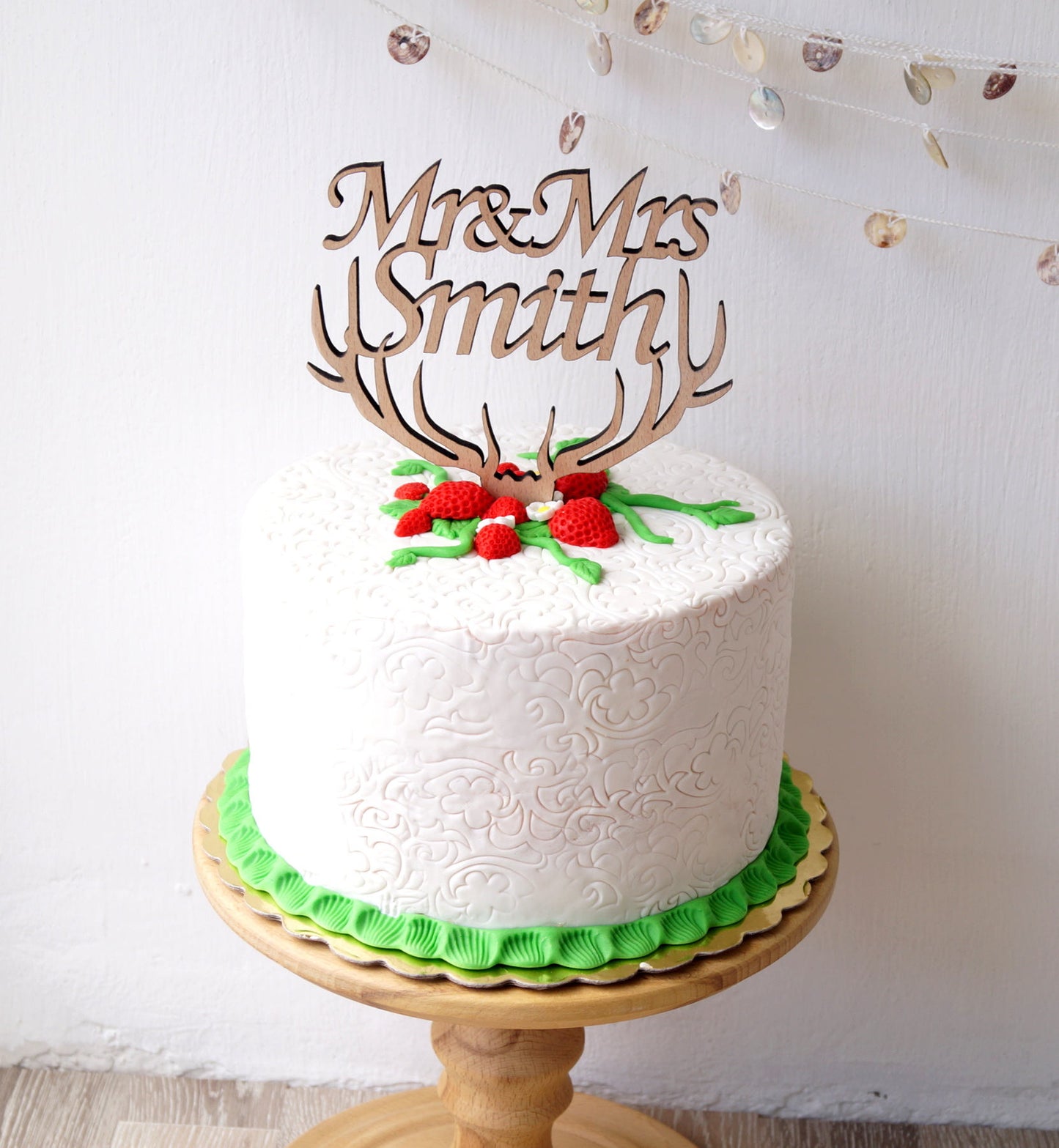 Personalized Mr & Mrs cake topper, wedding cake topper, rustic cake topper, custom cake topper, Mr and Mrs topper, antlers cake topper