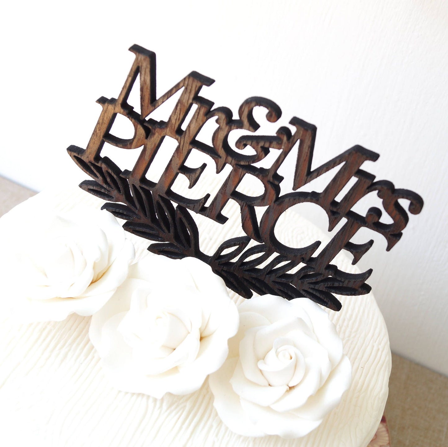 Mr and Mrs cake topper, personalized wedding cake topper, custom cake topper, wooden cake topper, rustic cake topper, Mr & Mrs cake topper