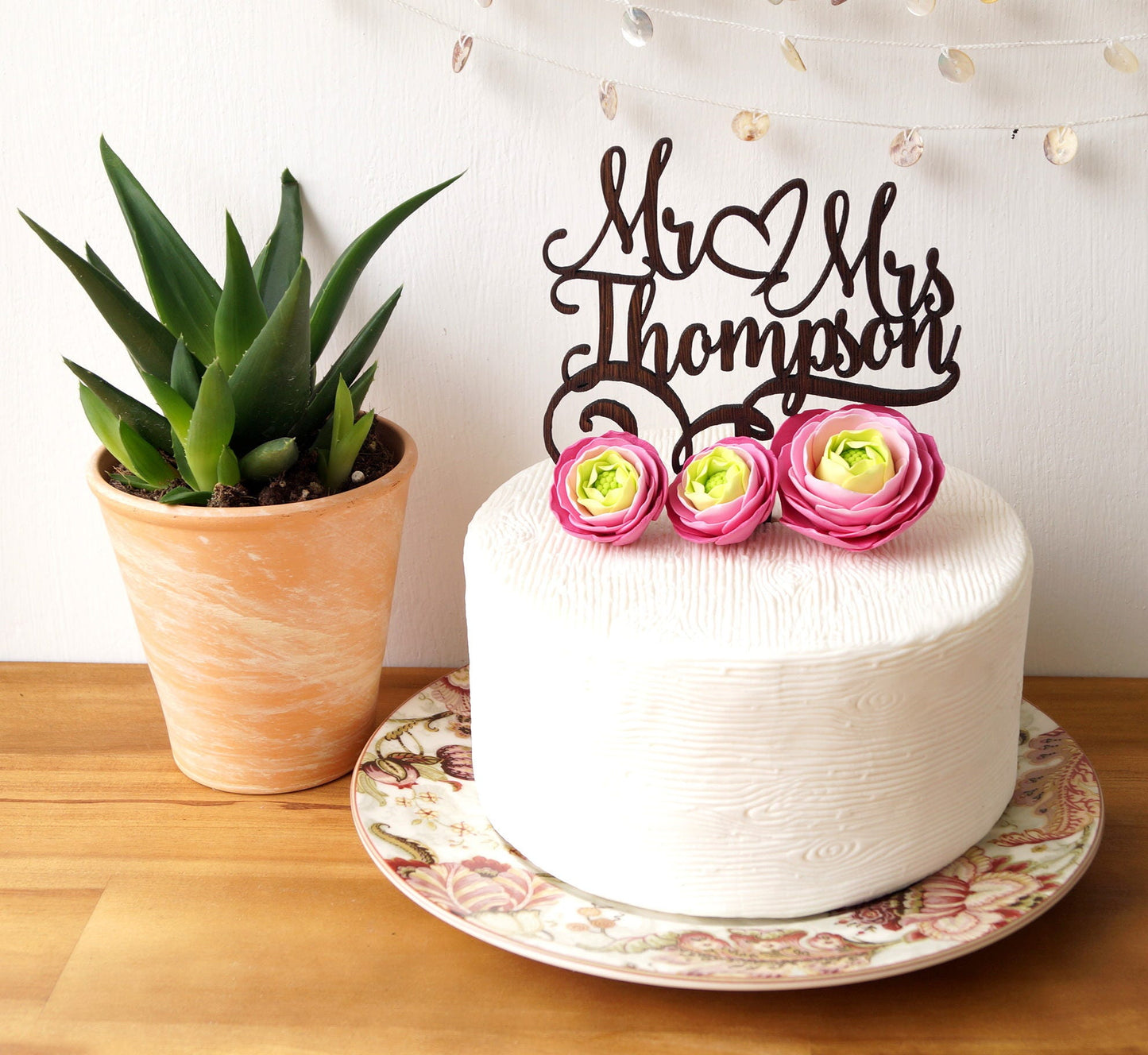 Mr and Mrs cake topper, rustic wooden cake topper, wedding cake decoration, personalized cake topper, custom made cake topper