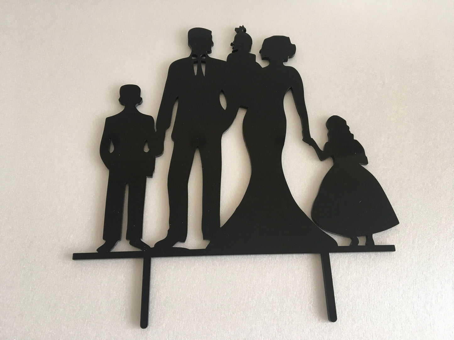 Wedding Cake Topper with Children, Mr & Mrs Family Silhouette, Personalized Decoration