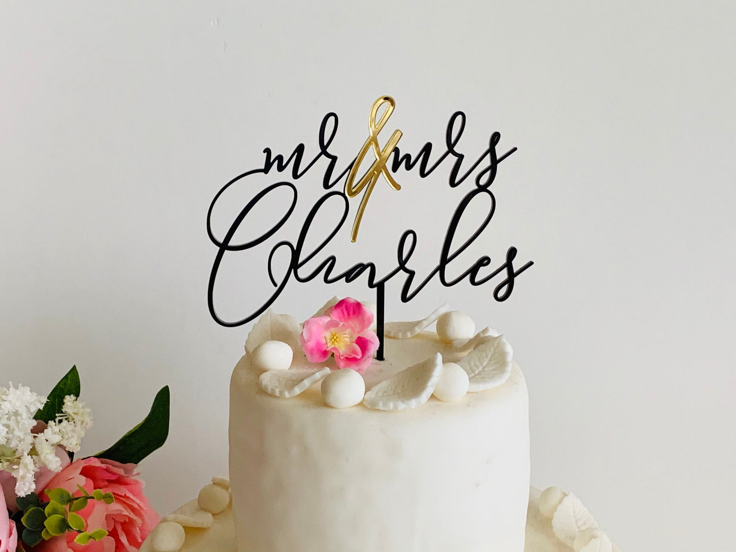 Personalized Mr & Mrs Wedding Cake Topper with Custom Last Name