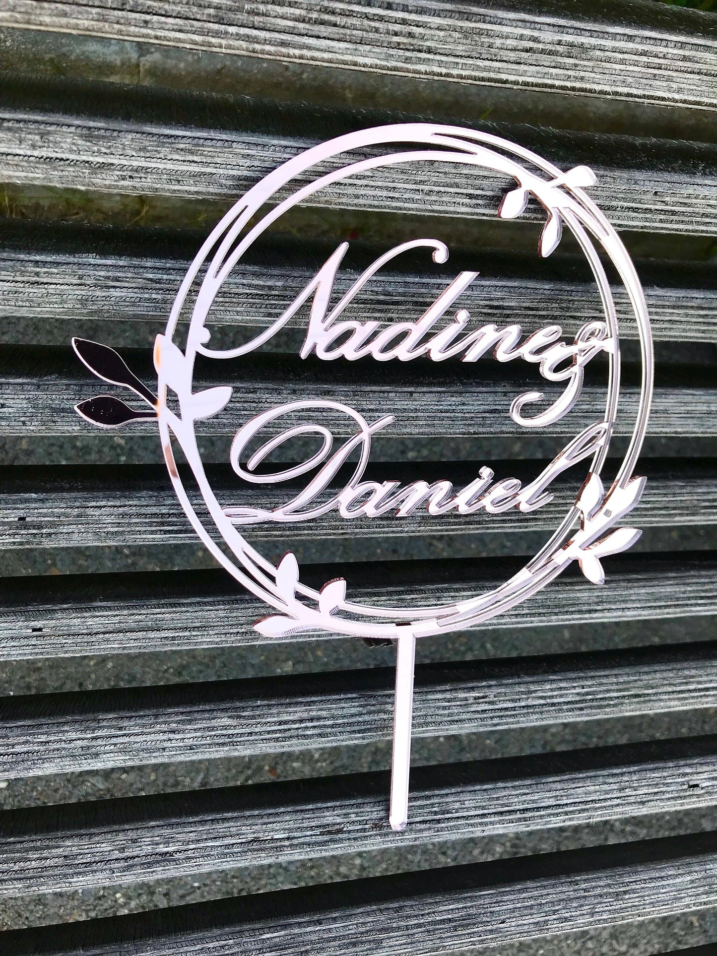 Personalized Mr & Mrs Wedding Cake Topper with Custom Last Name - Laurel Wreath Decor