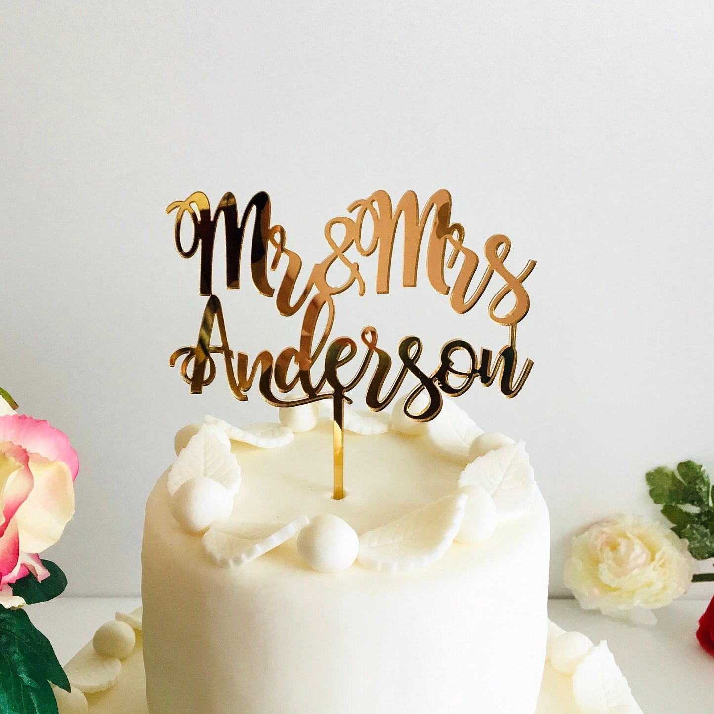 Personalized Wedding Cake Topper with Last Name - Mr and Mrs Cake Decoration