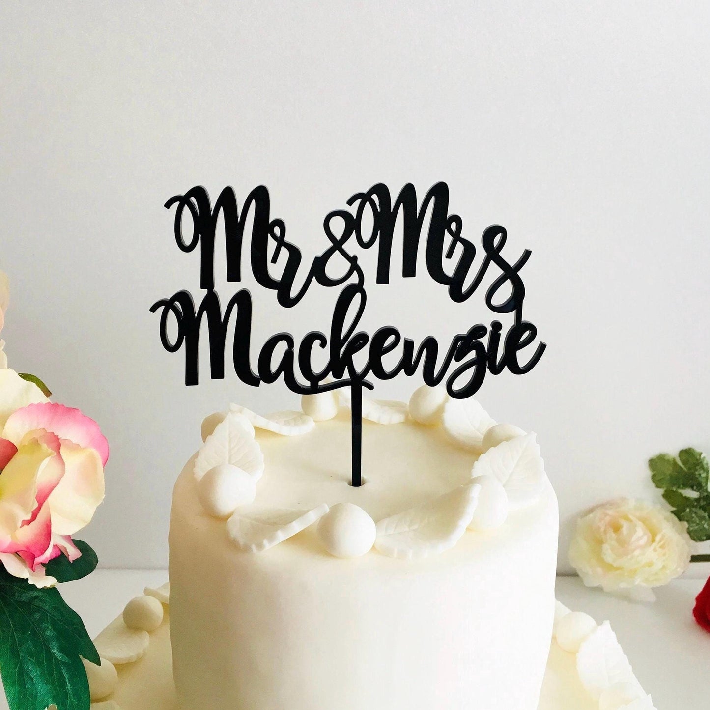 Personalized Wedding Cake Topper with Last Name - Mr and Mrs Cake Decoration